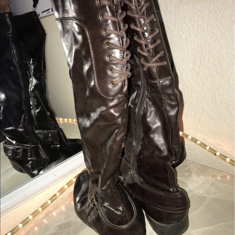 Boots - Picture 2 of 3